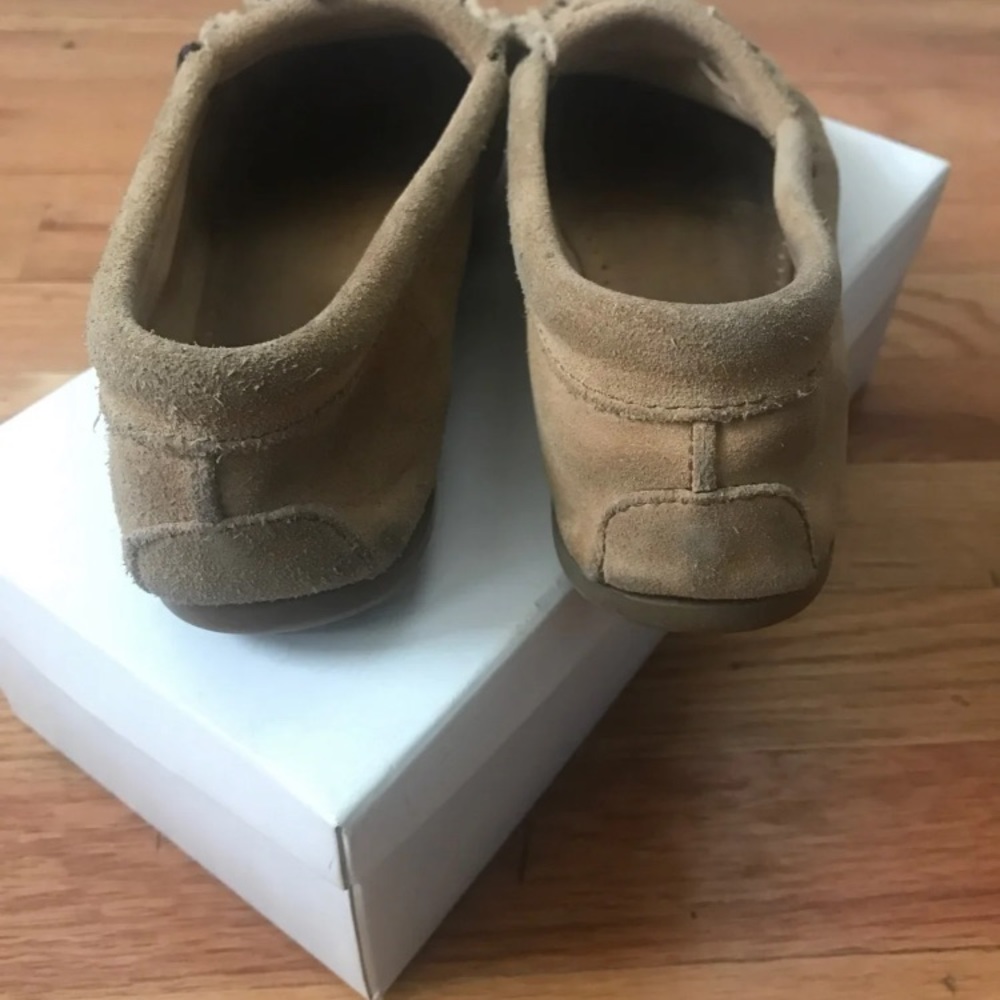 Minnetonka Moccasins! - Picture 2 of 9